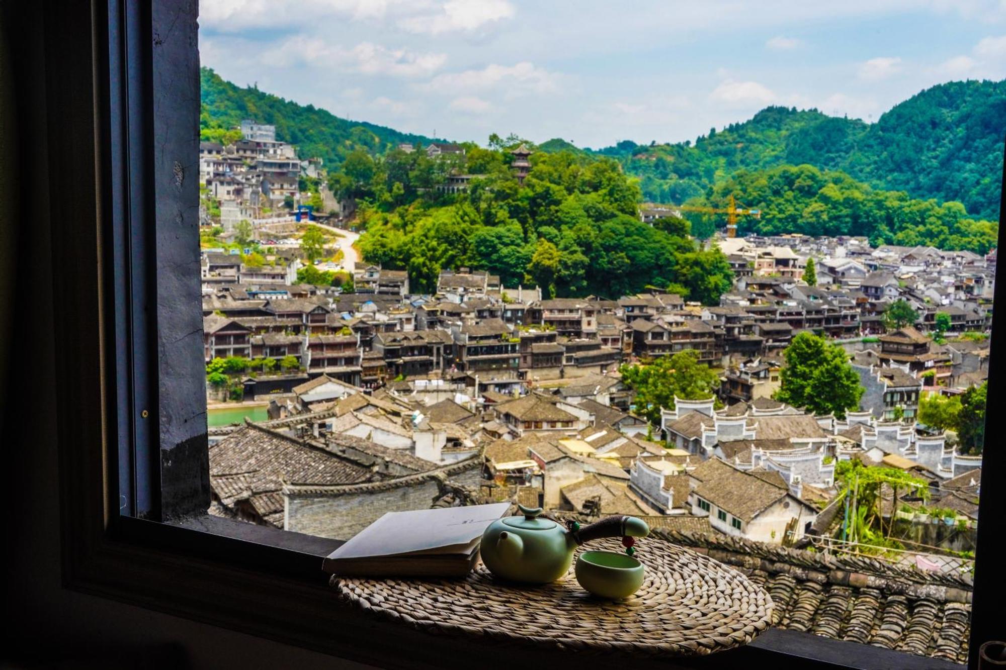 Hotel Yun 起 Iju 庭院 观 Jing 民宿 Fenghuang Exterior foto